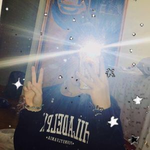 Meet your Posher, Kayla